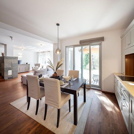 Silver Willow Luxury Apartment Шопрон Екстериор снимка