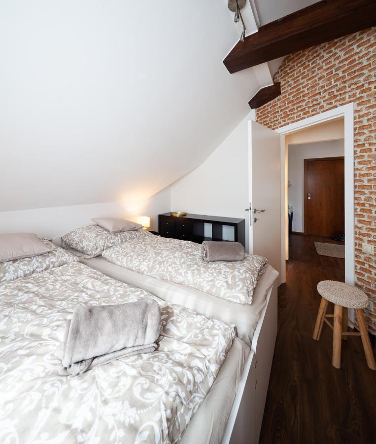 Silver Willow Luxury Apartment Шопрон Екстериор снимка