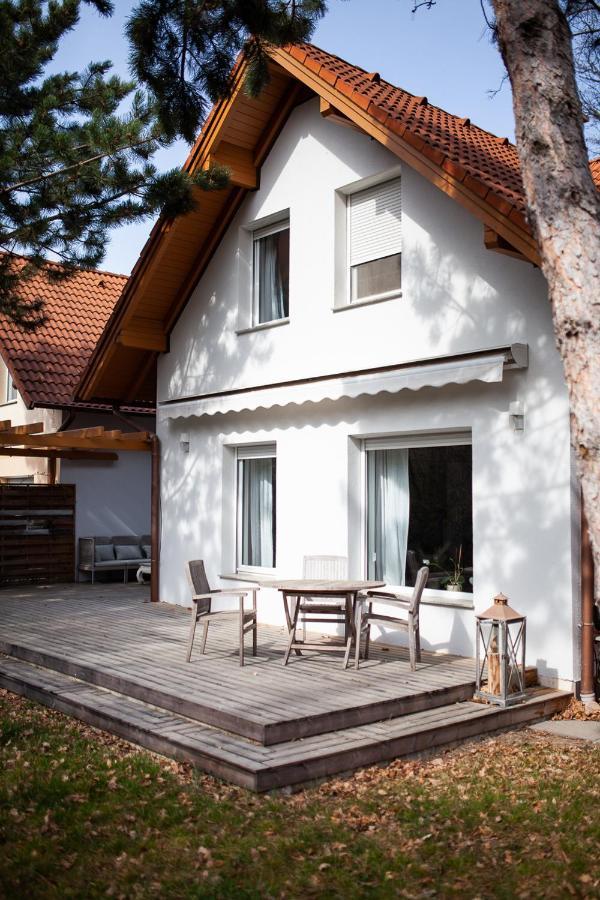 Silver Willow Luxury Apartment Шопрон Екстериор снимка
